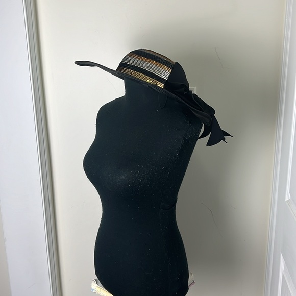 Whitehall & Shon chic Sliver Gold Metallic Hat - Picture 7 of 15